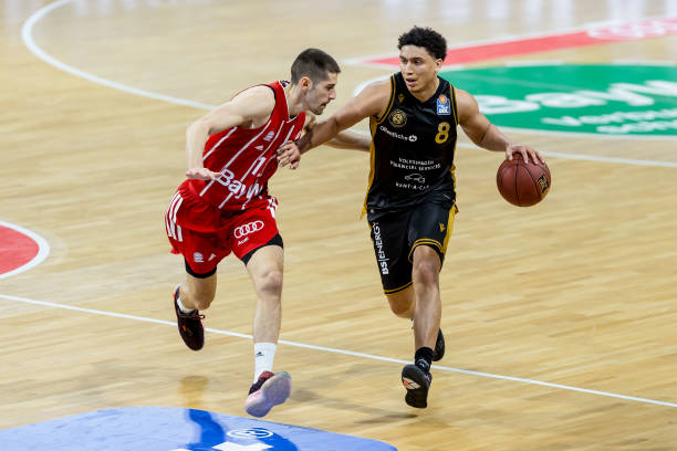 在冠军门口 在冠军门口