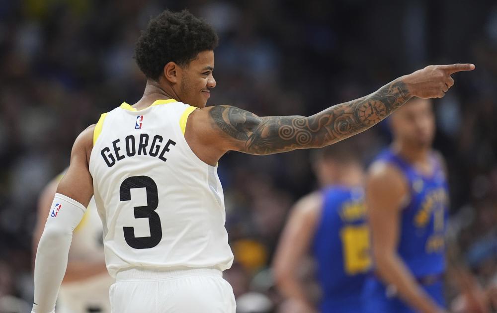 家队并肩作 家队并肩作