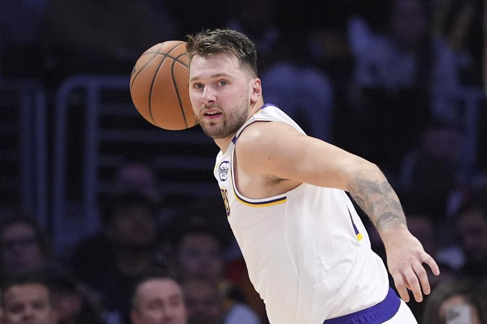 更令人惊讶 更令人惊讶