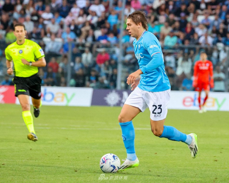 色表现更是 色表现更是